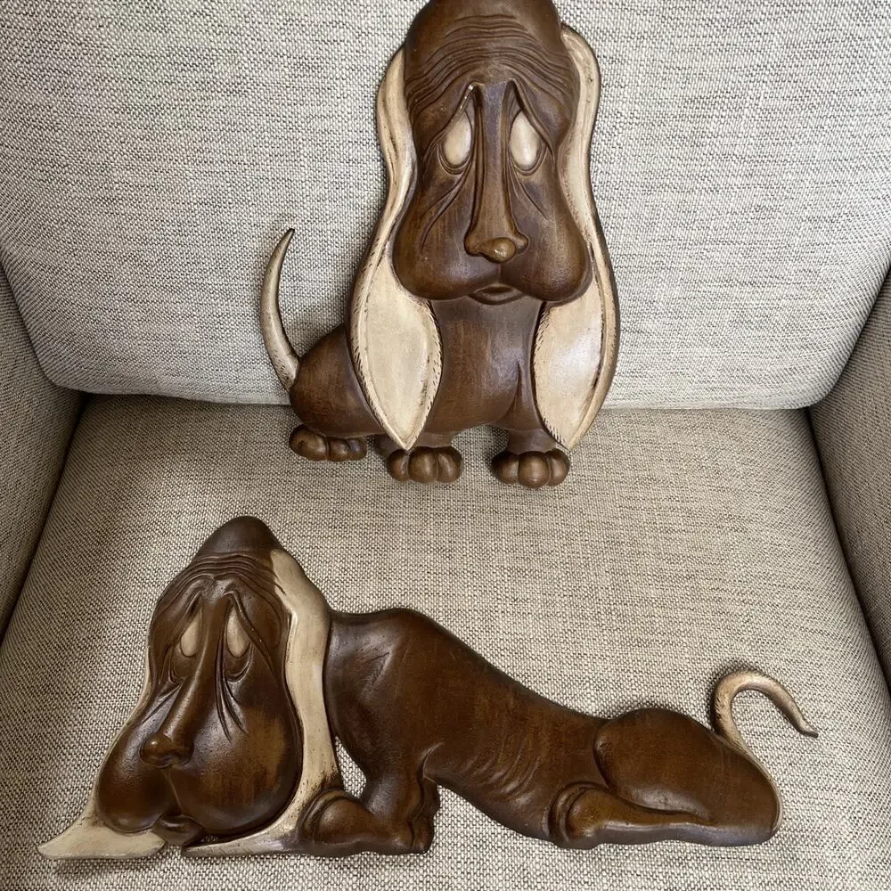 2 Vintage Sexton 1967 1206 Basset Hound Dogs Cast Metal Wall Plaques Brown Tan